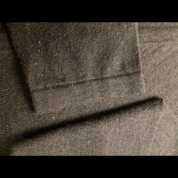 Neiman Marcus Cardigan sweater - Picture 2 of 4
